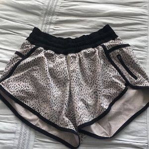 Lululemon hottie hot shorts